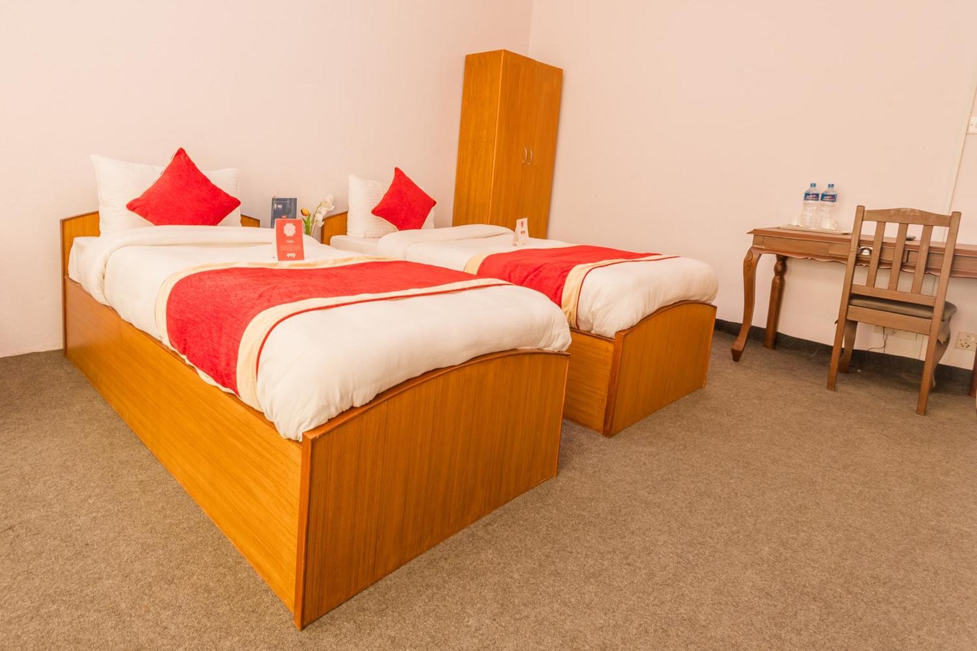 Oyo 135 Lost Garden Apartment And Guest House Κατμαντού Εξωτερικό φωτογραφία